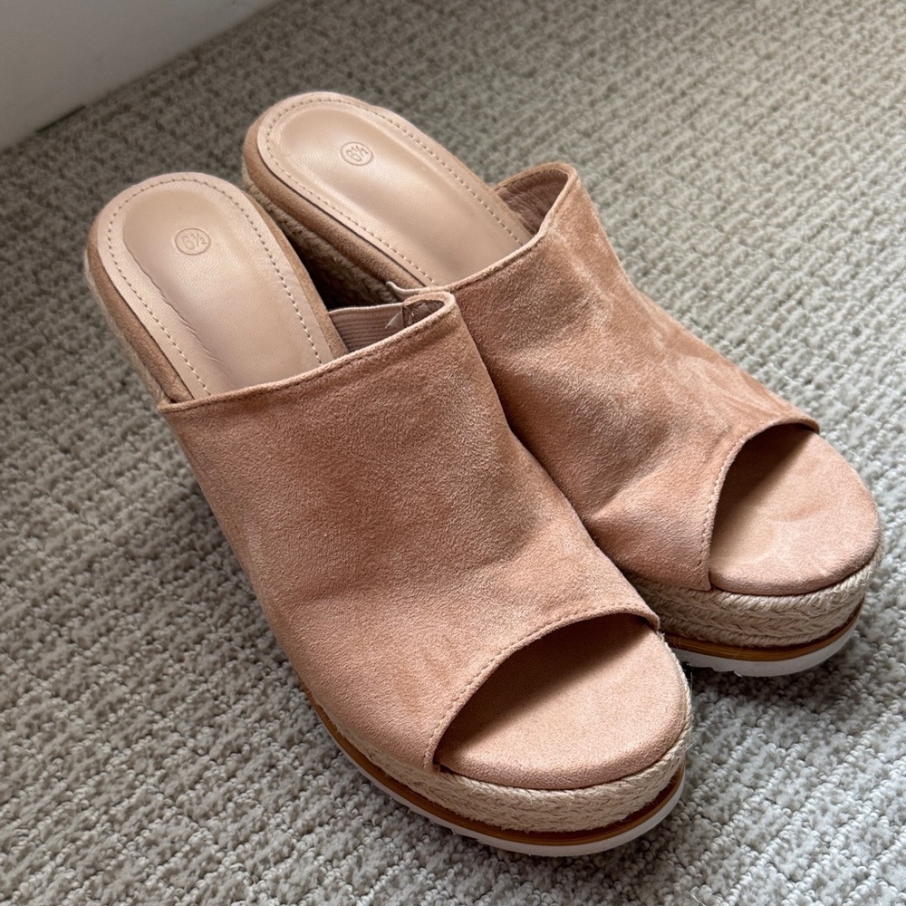Boutique wedges
